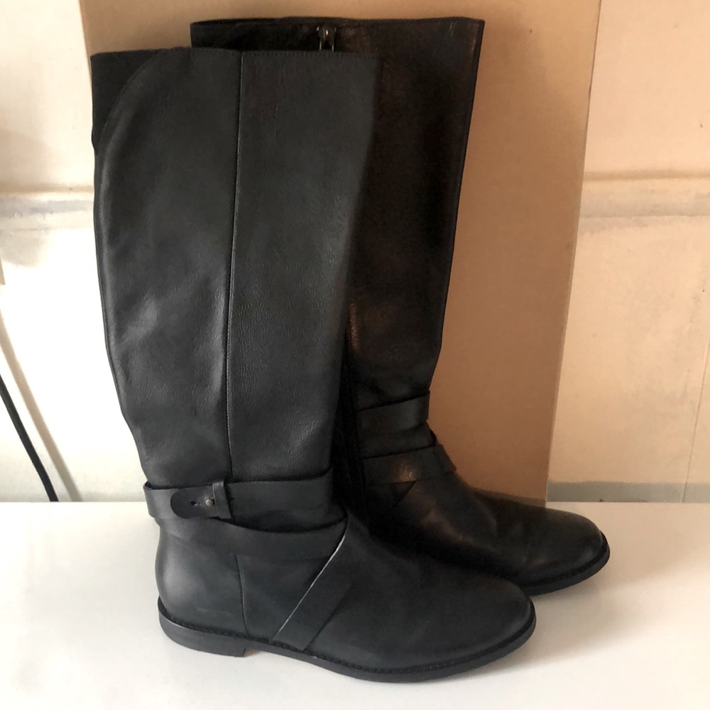 NEW NEW NEW ! COLE HAAN NEW YORK CITY black riding boots size 8 !!